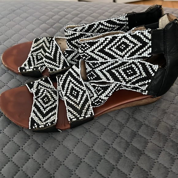 Matt bernson beaded sandals - Picture 2 of 4